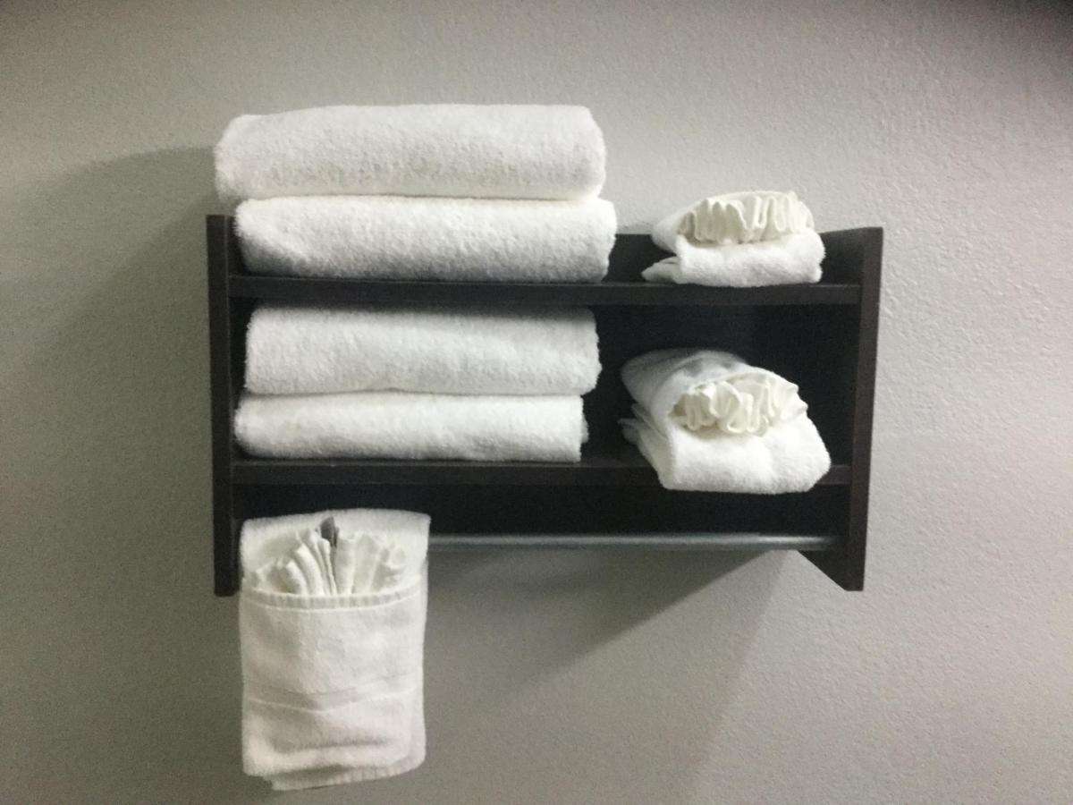 Muskogee Inn And Suites ภายนอก รูปภาพ