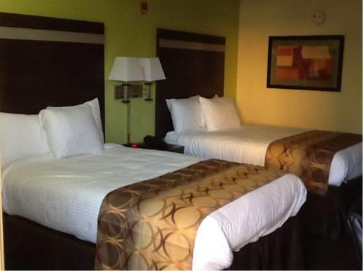 Muskogee Inn And Suites ภายนอก รูปภาพ