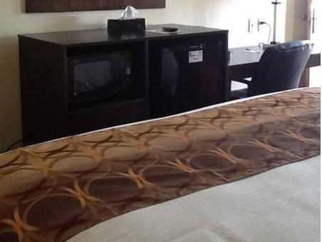 Muskogee Inn And Suites ภายนอก รูปภาพ